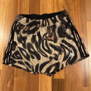 Adidas Tan and Black Animal Print Athletic Skort Women’s L - Like New!